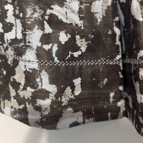 Hilton Hollis Pleated Skirt - Picture 3 of 7